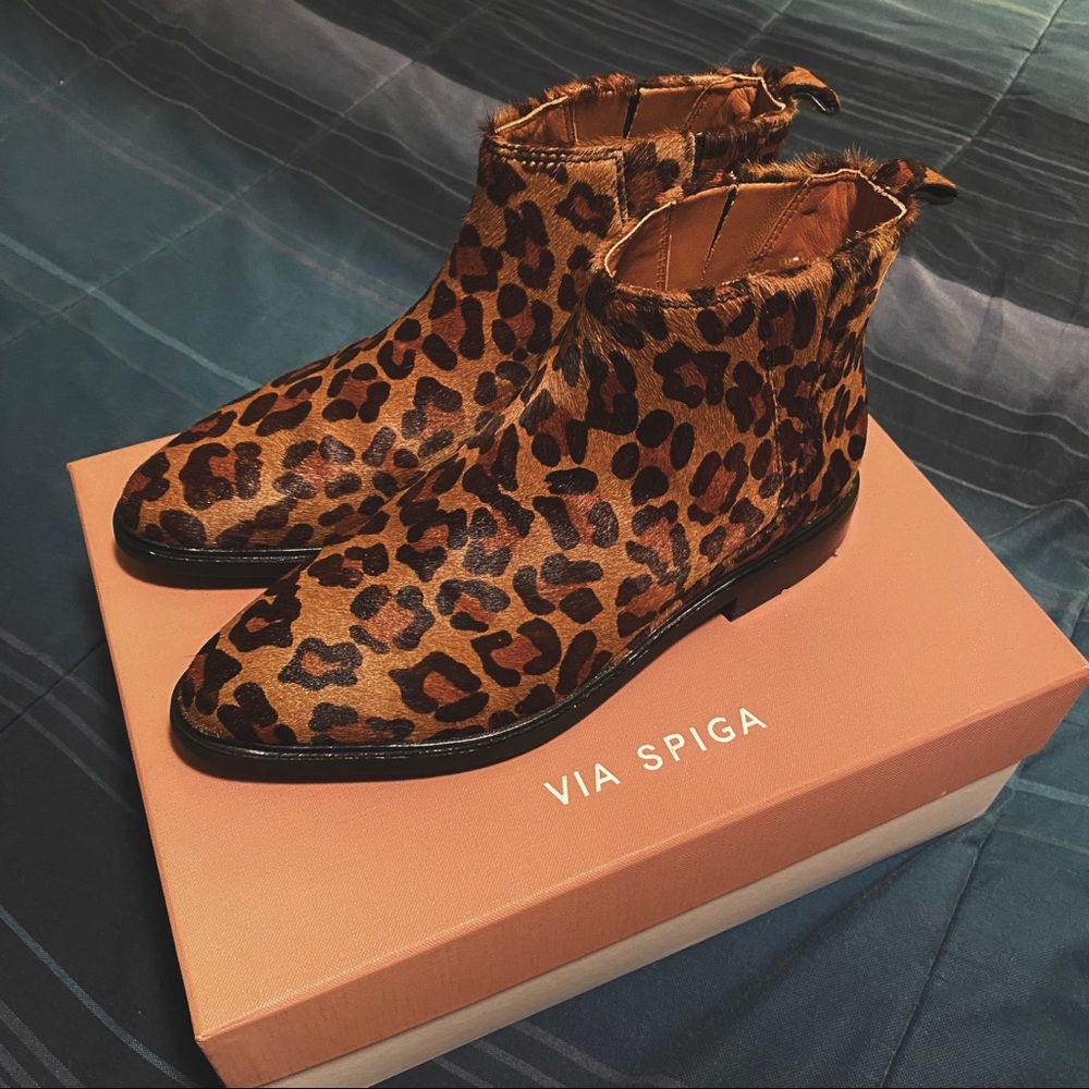 Brand New Via Spiga Emelin Cheetah Leather Boot